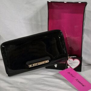 New Betsey Johnson Wallet w/ Heart
